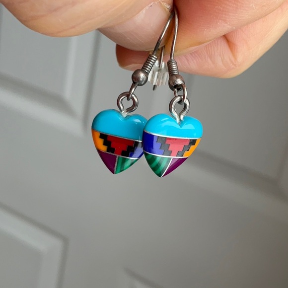 Native American inlay heart earrings - Picture 3 of 3